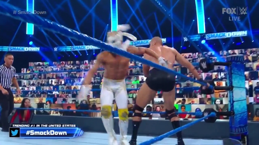 WWE_Friday_Night_SmackDown_2020_08_28_720p_HDTV_x264-NWCHD_mp40752.jpg