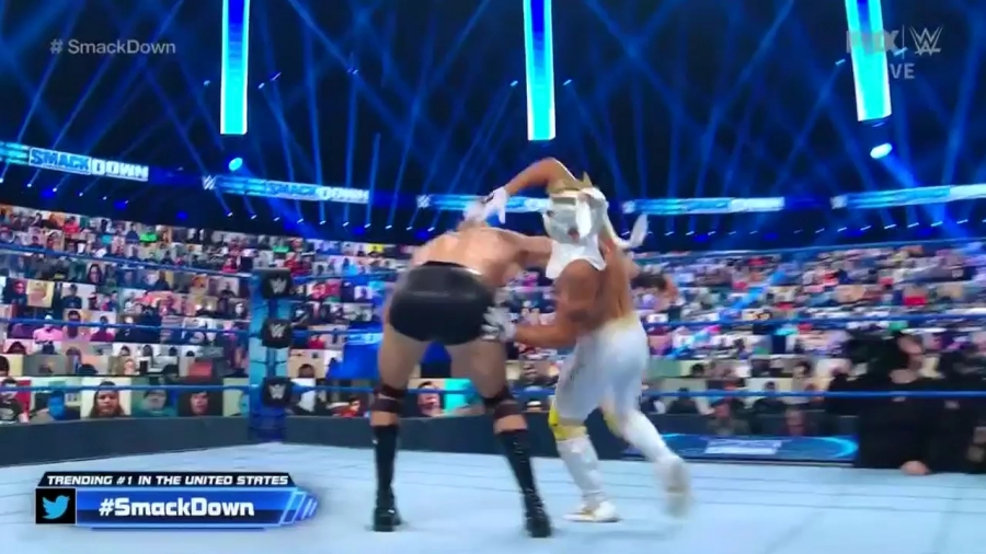 WWE_Friday_Night_SmackDown_2020_08_28_720p_HDTV_x264-NWCHD_mp40754.jpg