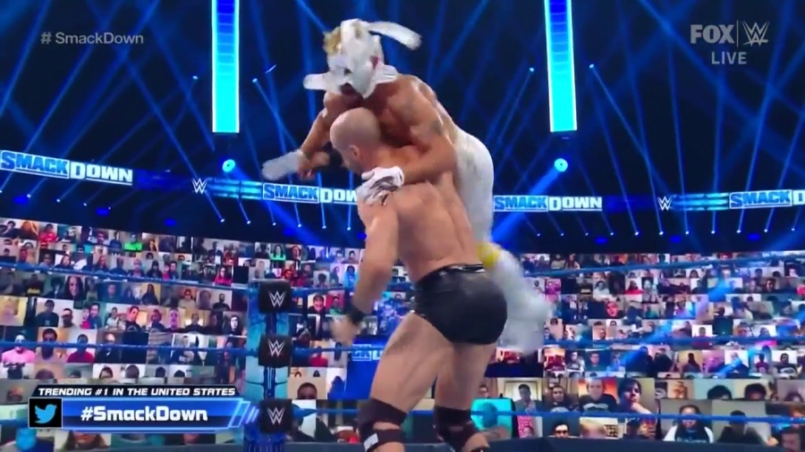 WWE_Friday_Night_SmackDown_2020_08_28_720p_HDTV_x264-NWCHD_mp40755.jpg