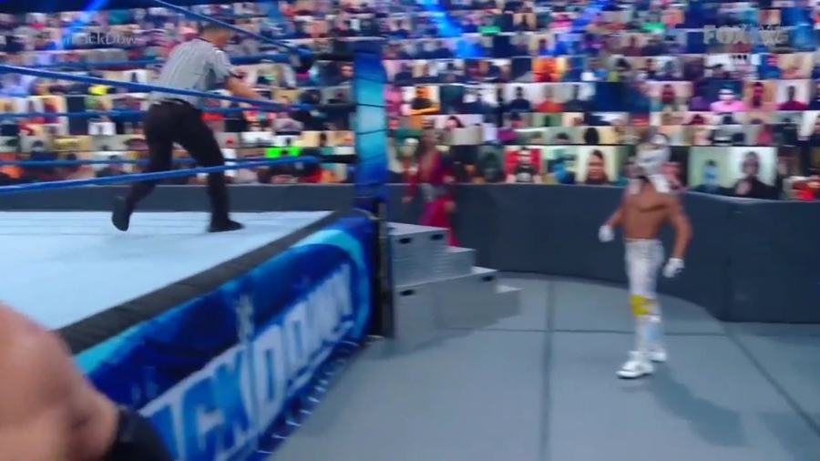 WWE_Friday_Night_SmackDown_2020_08_28_720p_HDTV_x264-NWCHD_mp40767.jpg