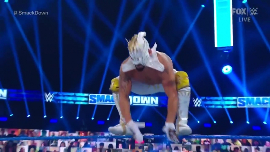 WWE_Friday_Night_SmackDown_2020_08_28_720p_HDTV_x264-NWCHD_mp40779.jpg