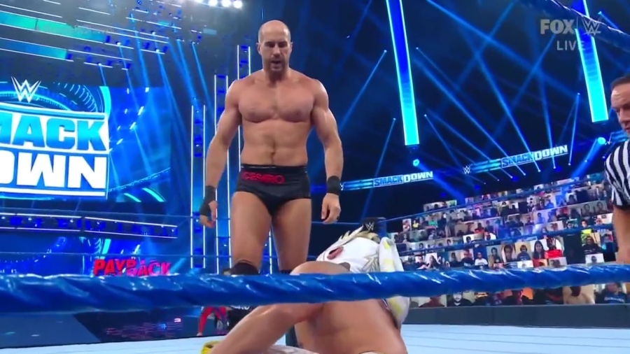 WWE_Friday_Night_SmackDown_2020_08_28_720p_HDTV_x264-NWCHD_mp40808.jpg