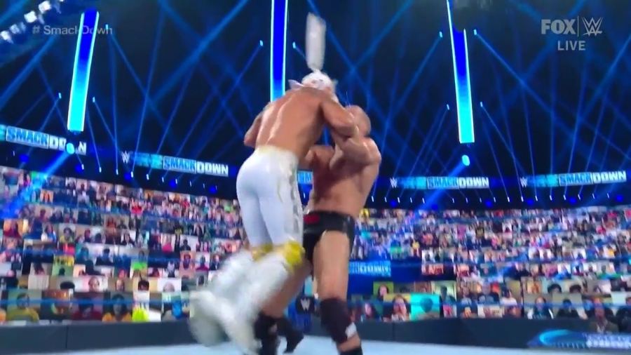 WWE_Friday_Night_SmackDown_2020_08_28_720p_HDTV_x264-NWCHD_mp40827.jpg