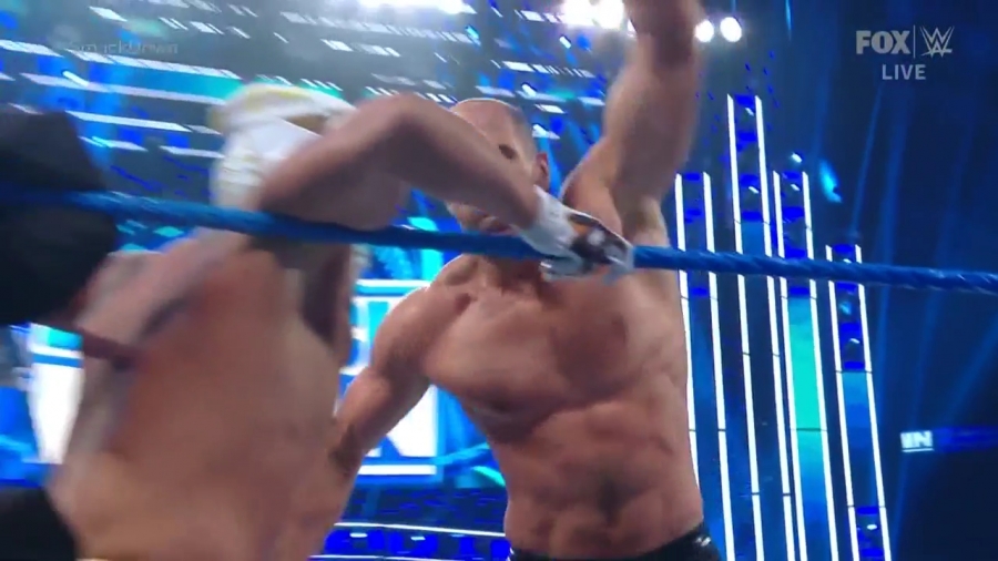 WWE_Friday_Night_SmackDown_2020_08_28_720p_HDTV_x264-NWCHD_mp40856.jpg