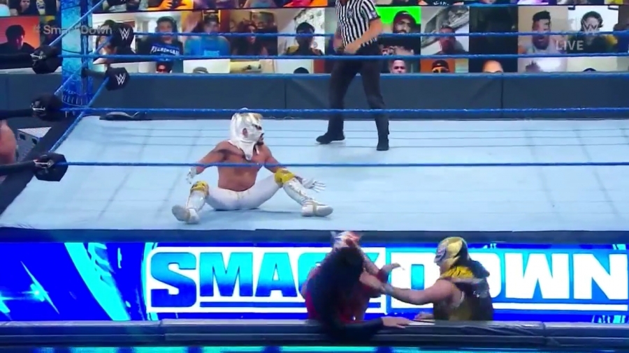 WWE_Friday_Night_SmackDown_2020_08_28_720p_HDTV_x264-NWCHD_mp40933.jpg