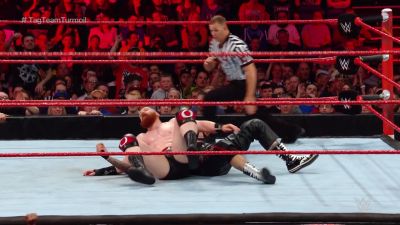 WWE_RAW_2017_05_08_PREAiR_UNCUT_720p_HDTV_x264-PLUTONiUM_mkv0980.jpg