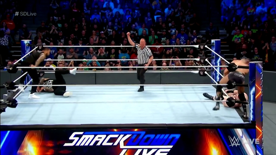 WWE_Smackdown_Live_2018_11_27_720p_HDTV_x264-Star_mp40260.jpg