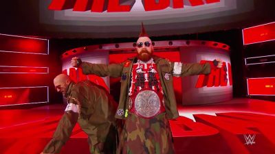 WWE_s_Sheamus___Cesaro__and_Super_Leagues_-_FIFA_Showdown___Ep__5_mp40046.jpg