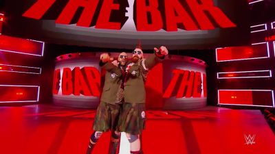 WWE_s_Sheamus___Cesaro__and_Super_Leagues_-_FIFA_Showdown___Ep__5_mp40057.jpg