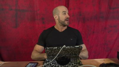 What_does_CESARO_think_of_YOUR_FAN_DECKS_-_Clash_with_Cesaro__21_mp40023.jpg