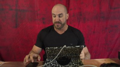 What_does_CESARO_think_of_YOUR_FAN_DECKS_-_Clash_with_Cesaro__21_mp40033.jpg