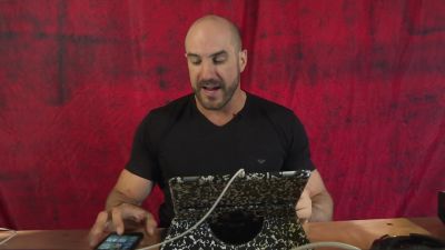 What_does_CESARO_think_of_YOUR_FAN_DECKS_-_Clash_with_Cesaro__21_mp40034.jpg