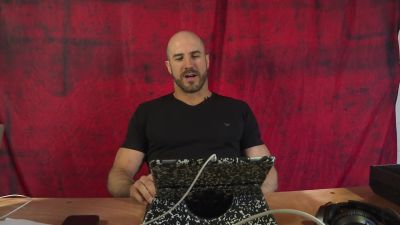 What_does_CESARO_think_of_YOUR_FAN_DECKS_-_Clash_with_Cesaro__21_mp41068.jpg