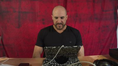 What_does_CESARO_think_of_YOUR_FAN_DECKS_-_Clash_with_Cesaro__21_mp41072.jpg