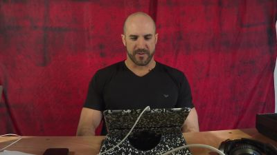 What_does_CESARO_think_of_YOUR_FAN_DECKS_-_Clash_with_Cesaro__21_mp41073.jpg