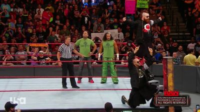 wwe_raw_2017_05_22_720p_hdtv_x264-kyr_mkv0132.jpg