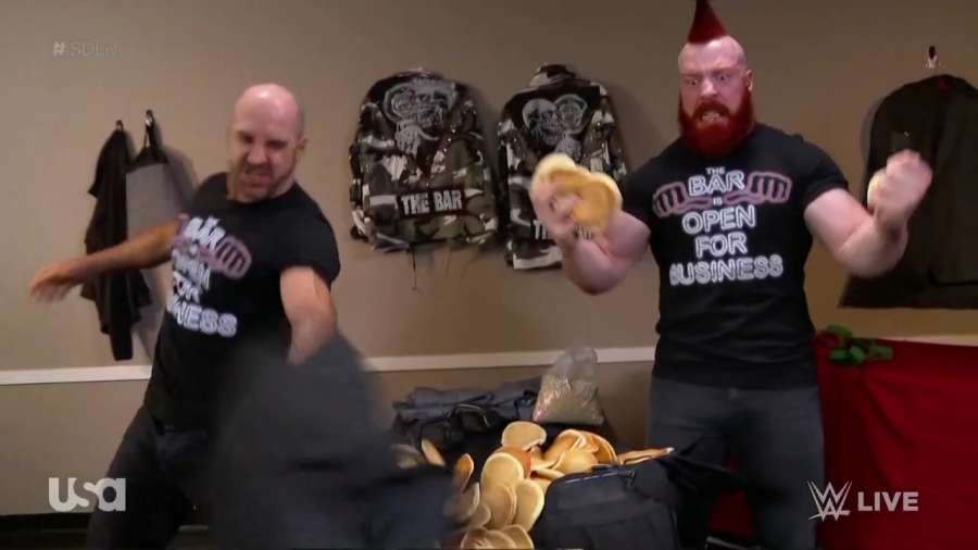 WWE_SmackDown_2018_05_08_720p_WEB_h264-HEEL_mp41254.jpg