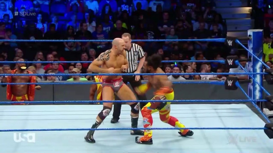WWE_SmackDown_2018_05_08_720p_WEB_h264-HEEL_mp41445.jpg