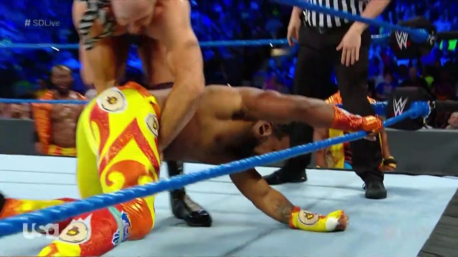 WWE_SmackDown_2018_05_08_720p_WEB_h264-HEEL_mp41467.jpg