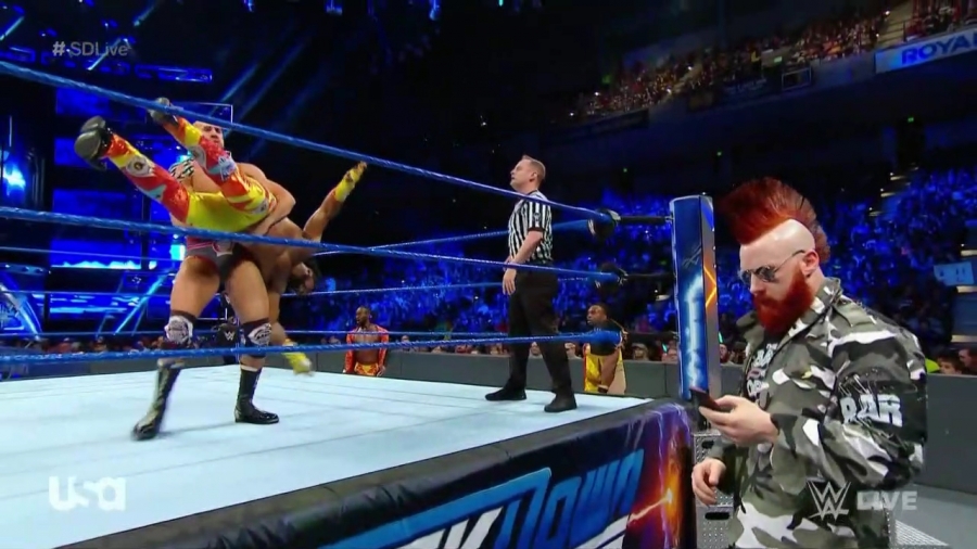 WWE_SmackDown_2018_05_08_720p_WEB_h264-HEEL_mp41469.jpg