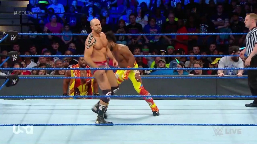WWE_SmackDown_2018_05_08_720p_WEB_h264-HEEL_mp41588.jpg