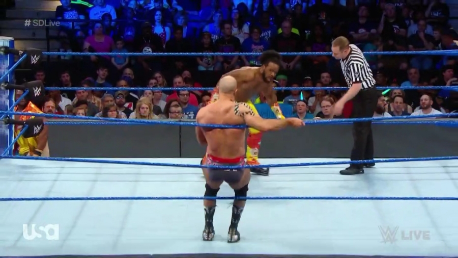 WWE_SmackDown_2018_05_08_720p_WEB_h264-HEEL_mp41595.jpg