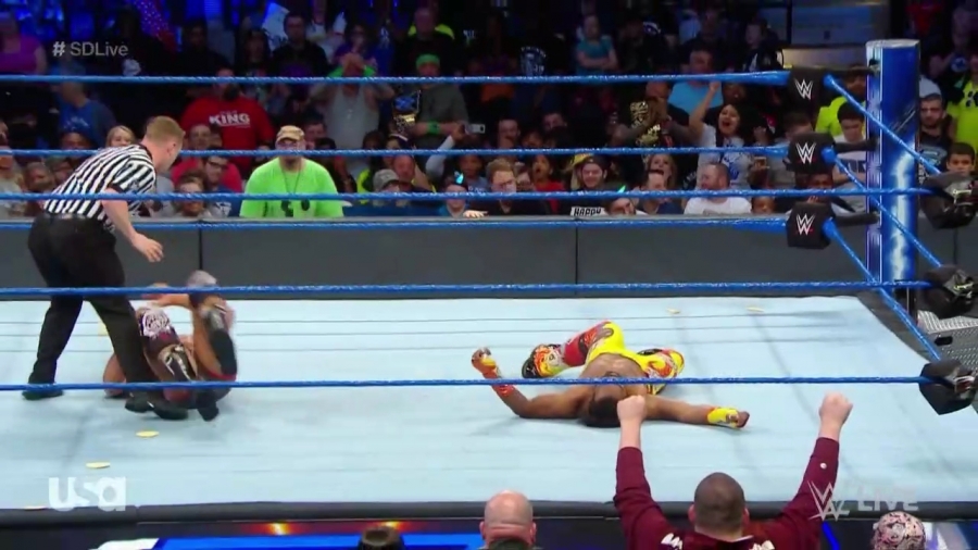 WWE_SmackDown_2018_05_08_720p_WEB_h264-HEEL_mp41748.jpg
