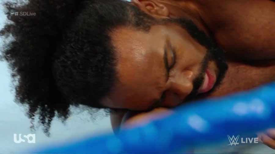 WWE_SmackDown_2018_05_08_720p_WEB_h264-HEEL_mp41754.jpg