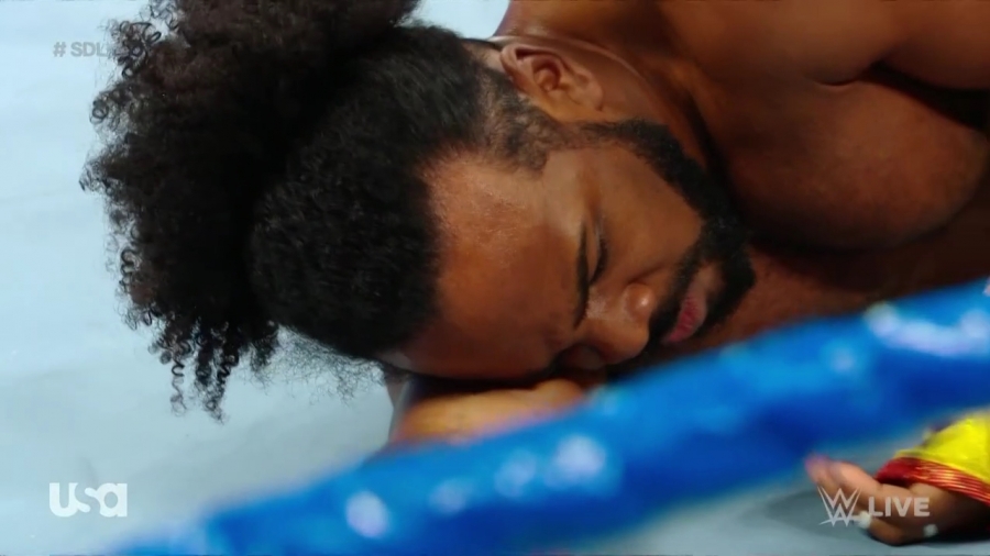 WWE_SmackDown_2018_05_08_720p_WEB_h264-HEEL_mp41755.jpg