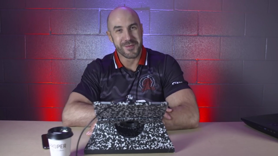 ROYAL_RECRUITS_ALL_OVER_THE_FIELD__-_Clash_with_Cesaro_mp40726.jpg