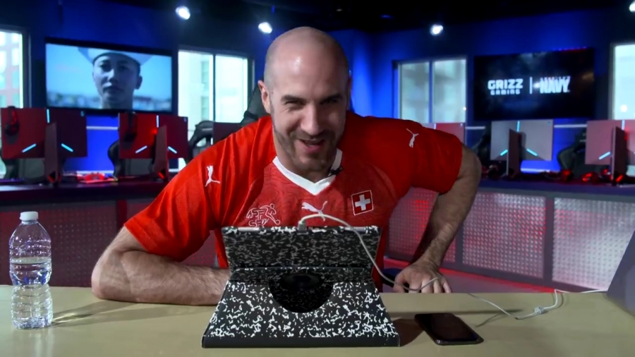 CESARO_OVERPOWERS_THE_EVIL_WITHIN_THE_RING__28At_Grizz_Gaming___29_-_Clash_With_Ce_mp40515.jpg