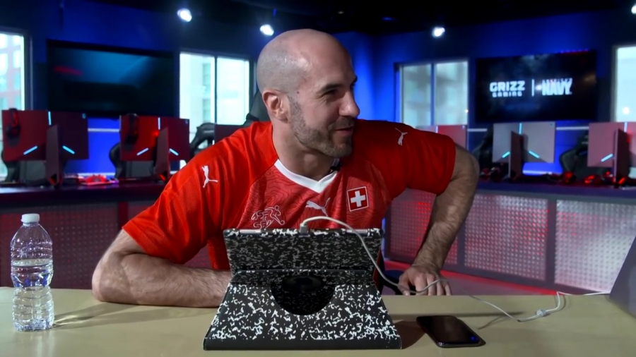 CESARO_OVERPOWERS_THE_EVIL_WITHIN_THE_RING__28At_Grizz_Gaming___29_-_Clash_With_Ce_mp40520.jpg