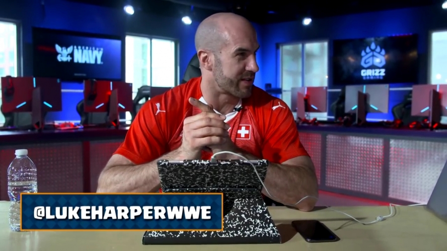 CESARO_OVERPOWERS_THE_EVIL_WITHIN_THE_RING__28At_Grizz_Gaming___29_-_Clash_With_Ce_mp40747.jpg