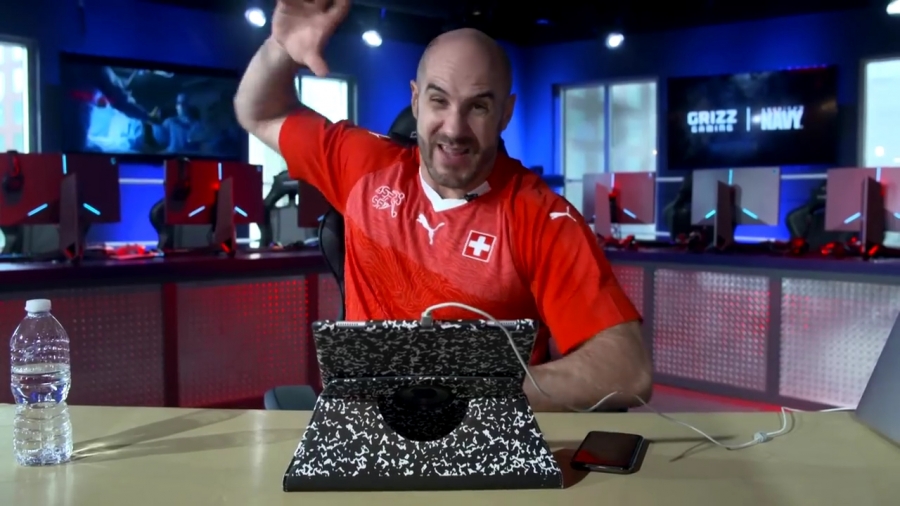 CESARO_OVERPOWERS_THE_EVIL_WITHIN_THE_RING__28At_Grizz_Gaming___29_-_Clash_With_Ce_mp40765.jpg