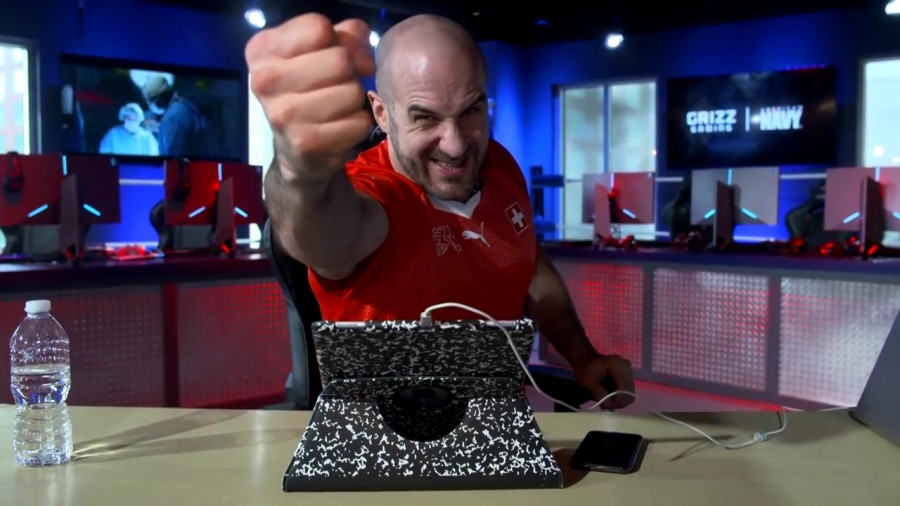 CESARO_OVERPOWERS_THE_EVIL_WITHIN_THE_RING__28At_Grizz_Gaming___29_-_Clash_With_Ce_mp40767.jpg