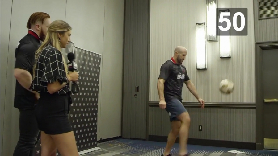 22The_Keep-Ups_Challenge_Caroline_Szwed_vs__The_Bar2122_mp40088.jpg