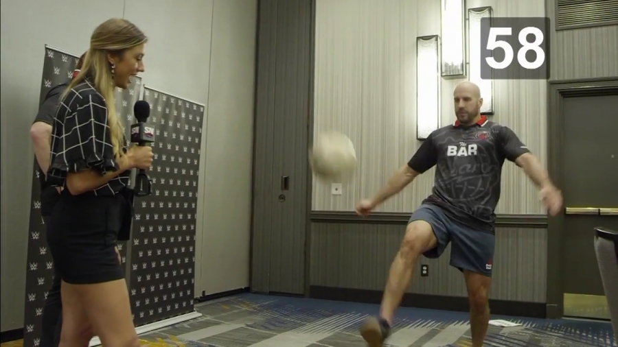 22The_Keep-Ups_Challenge_Caroline_Szwed_vs__The_Bar2122_mp40093.jpg