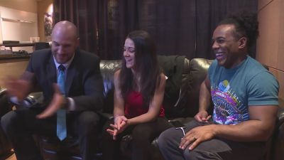 BAYLEY__CESARO__RICH_SWANN_and_AUSTIN_play_WWE_Champions____--_UpUpDownDown_Pla_mp40031.jpg
