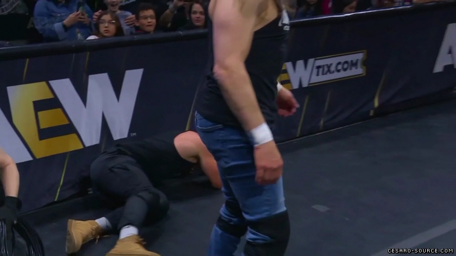 BCC_Collision_mp40356~0.jpg