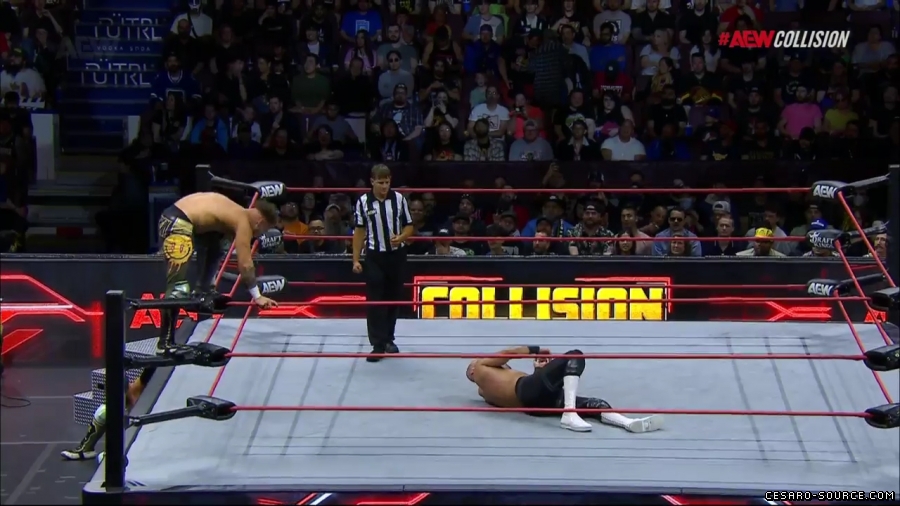 BCC_Collision_mp40764~0.jpg