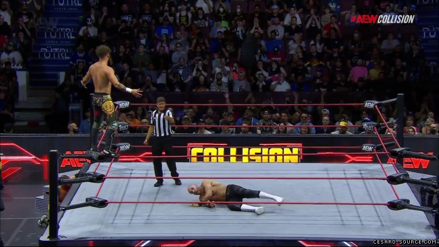 BCC_Collision_mp40769~0.jpg