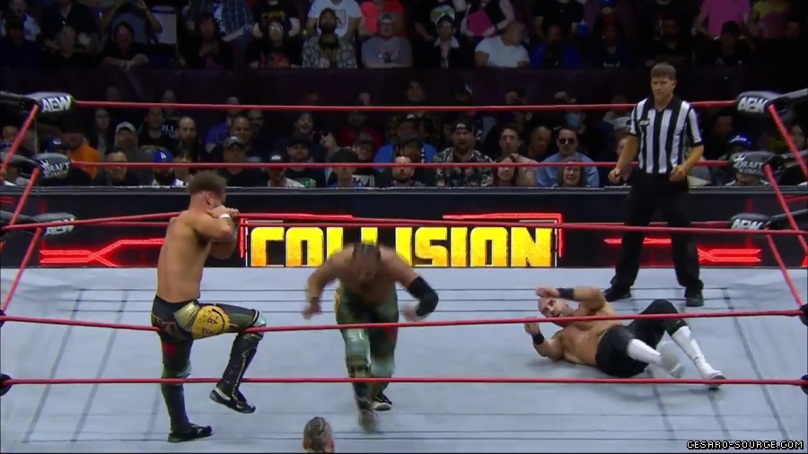 BCC_Collision_mp40876~0.jpg