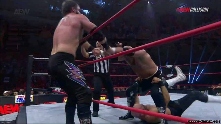 BCC_Collision_mp40913~0.jpg
