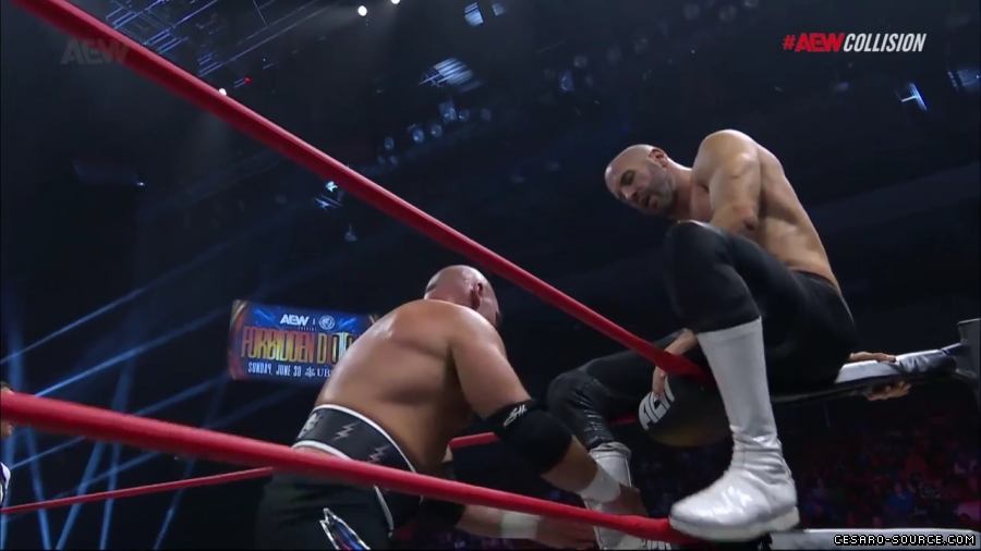 BCC_Collision_mp40976~2.jpg