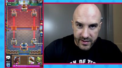 CESARO_dishes_pains___answers_your_CLASH_ROYALE_questions___2_--_UpUpDownDown_P_mp40359.jpg