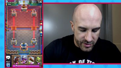 CESARO_dishes_pains___answers_your_CLASH_ROYALE_questions___2_--_UpUpDownDown_P_mp40360.jpg