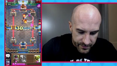 CESARO_dishes_pains___answers_your_CLASH_ROYALE_questions___2_--_UpUpDownDown_P_mp40392.jpg