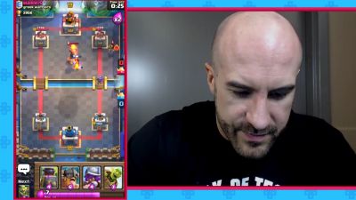 CESARO_dishes_pains___answers_your_CLASH_ROYALE_questions___2_--_UpUpDownDown_P_mp40395.jpg