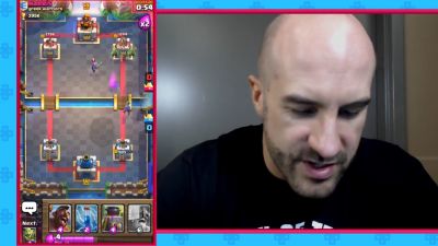 CESARO_dishes_pains___answers_your_CLASH_ROYALE_questions___2_--_UpUpDownDown_P_mp40417.jpg