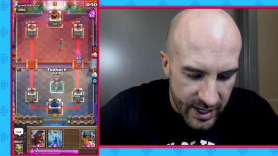 CESARO_dishes_pains___answers_your_CLASH_ROYALE_questions___2_--_UpUpDownDown_P_mp40421.jpg